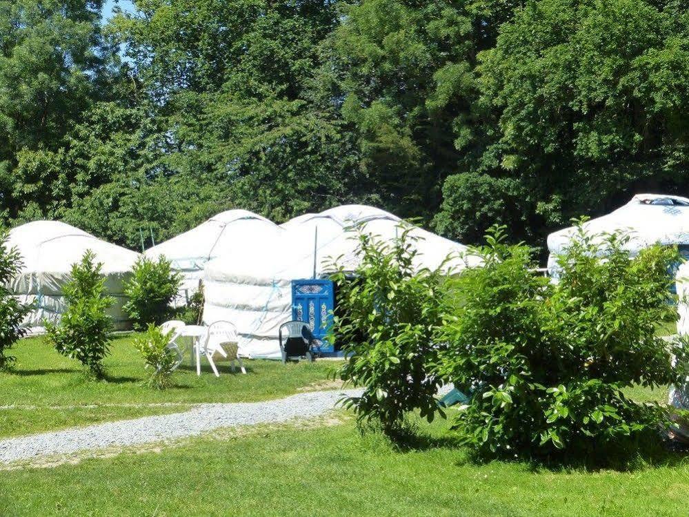 Mer Et Yourtes Hotel Henvic Exterior foto